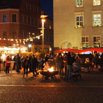 Bild vergr&ouml;&szlig;ern: Adventsmarkt 2011