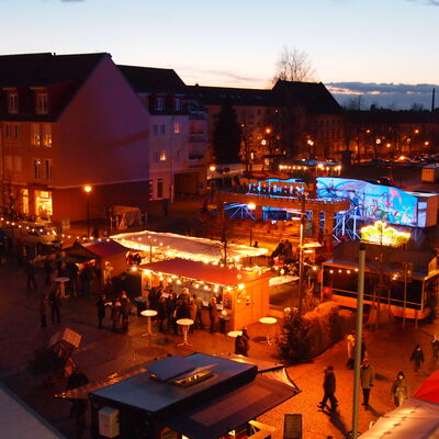 Bild vergr&ouml;&szlig;ern: Adventsmarkt 2011