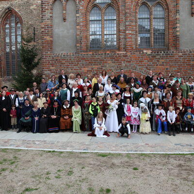 Bild vergrößern: Hochzeitsgesellschaft (Autor Photo Wiencke)
