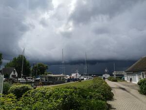 Bild vergr&ouml;&szlig;ern: Hafen_Rankwitz_Wolken_2