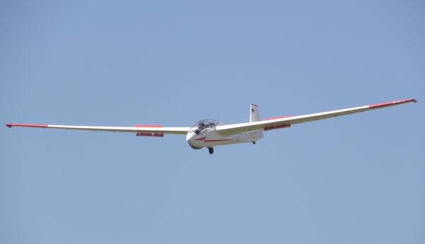 Bild vergr&ouml;&szlig;ern: Rundflug mit dem Segelflugzeug