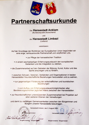 Bild vergrößern: Partnerschaftsurkunde HAnsestadt Limbazi/Hansestadt Anklam