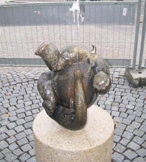Brunnen `Kleiner Elefant`, Gestaltung und Ausf&uuml;hrung Walter Preik