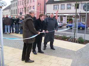 &Uuml;bergabe Neuer Markt